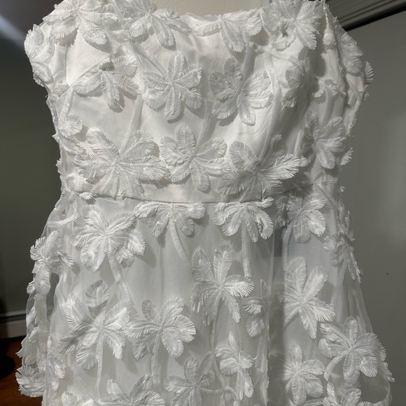 Selfie Leslie Dori Floral Embellished Maxi Dress White - Picture 2 of 6